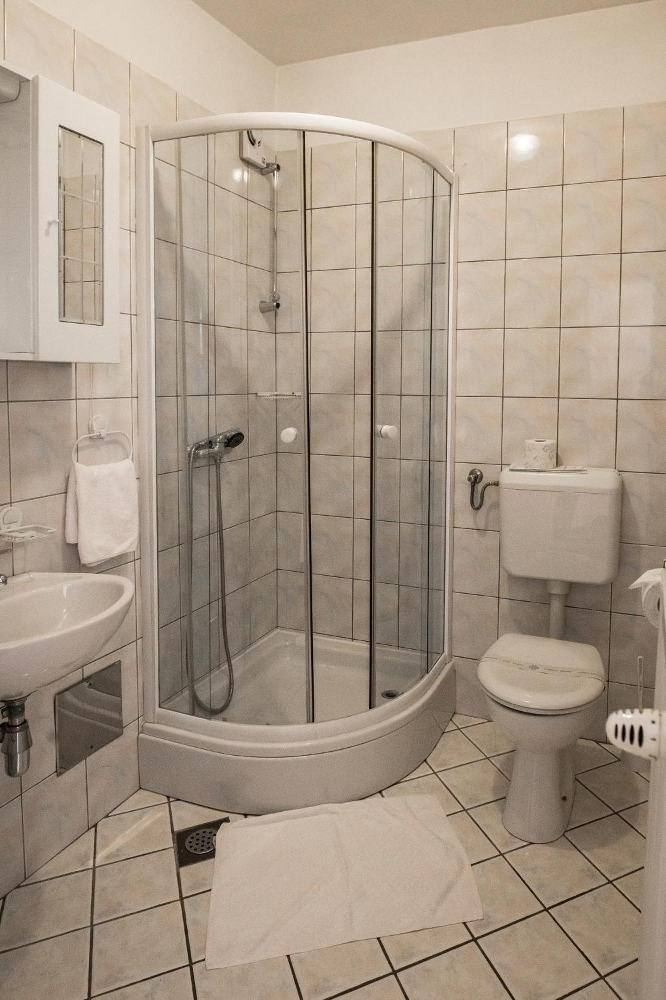 Hotel Carlstadt Karlovac Luaran gambar