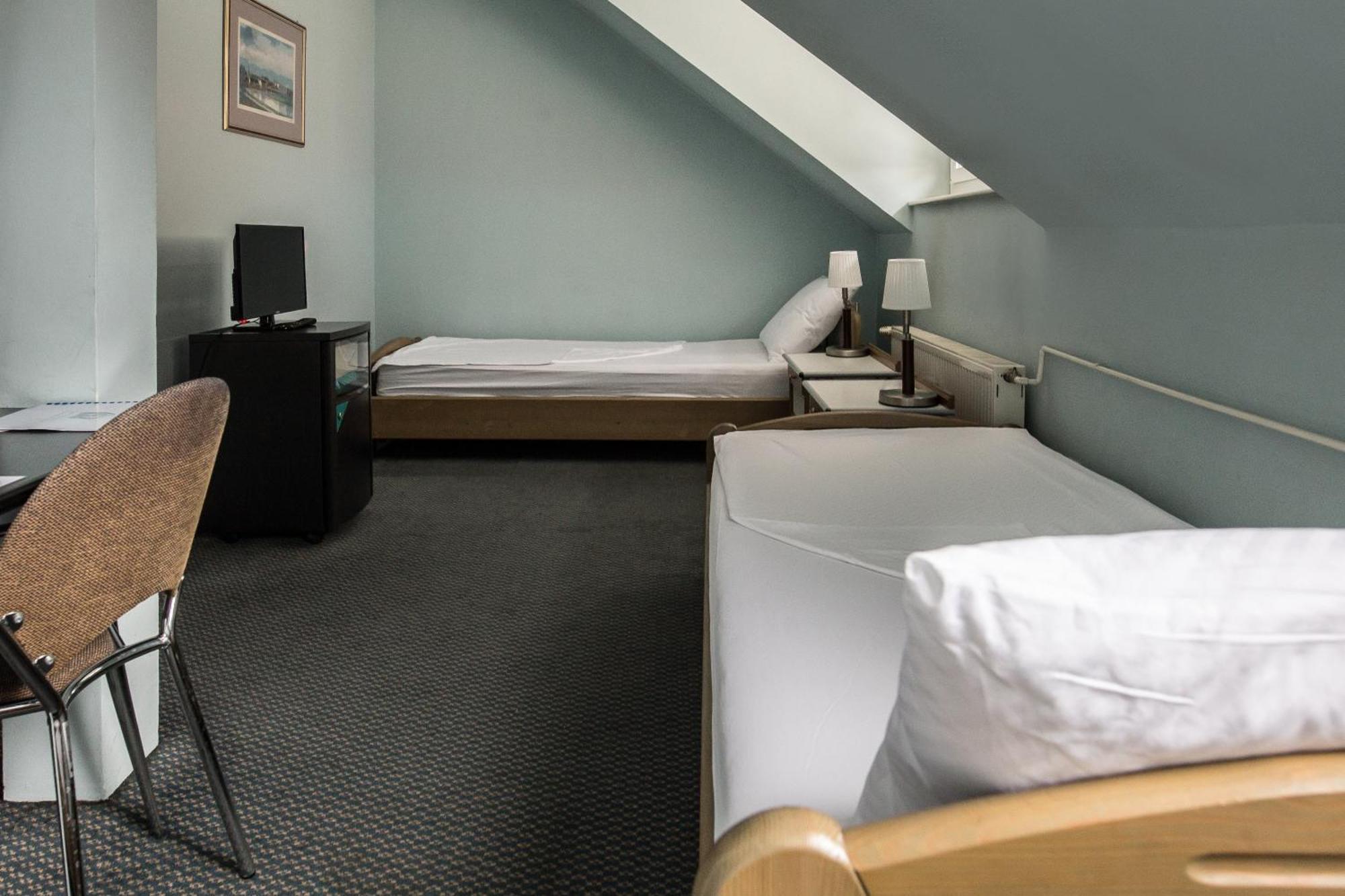 Hotel Carlstadt Karlovac Bilik gambar