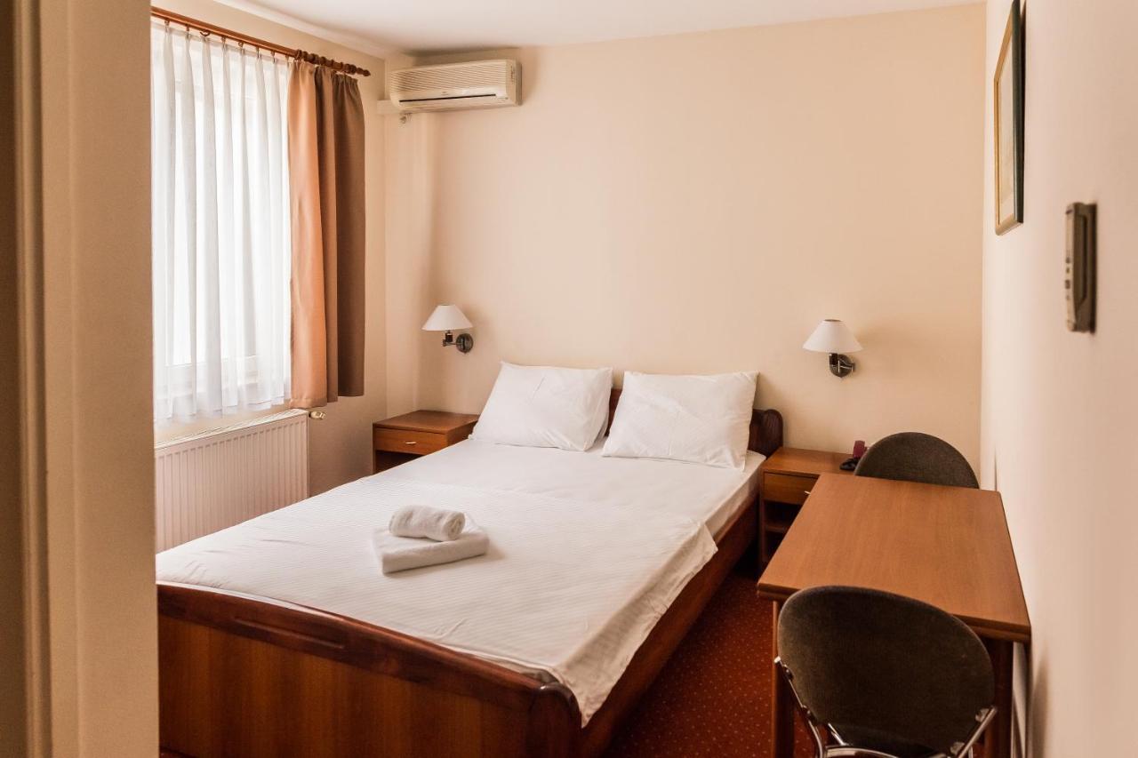 Hotel Carlstadt Karlovac Luaran gambar