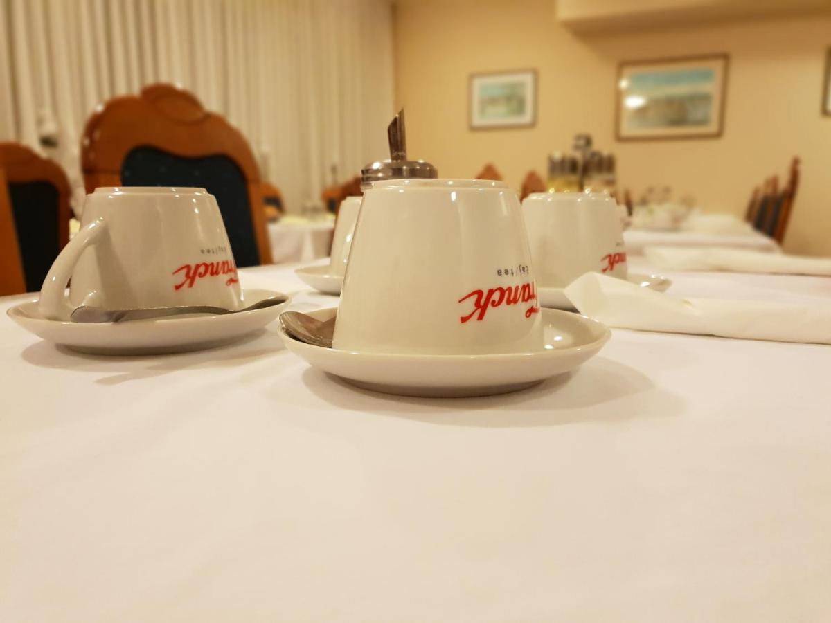 Hotel Carlstadt Karlovac Luaran gambar