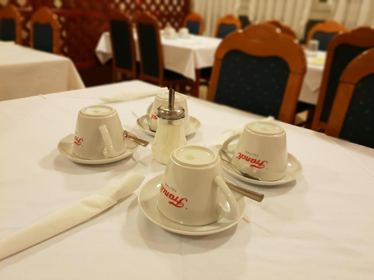 Hotel Carlstadt Karlovac Luaran gambar