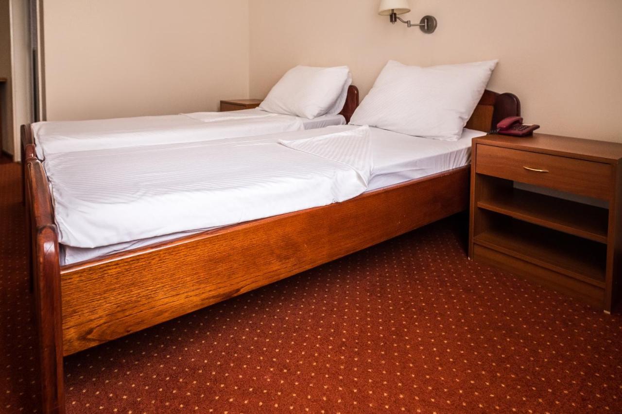 Hotel Carlstadt Karlovac Luaran gambar
