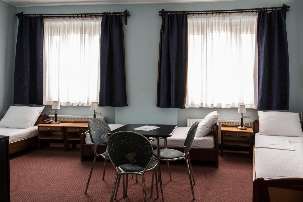 Hotel Carlstadt Karlovac Luaran gambar