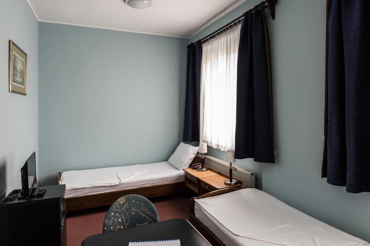 Hotel Carlstadt Karlovac Luaran gambar