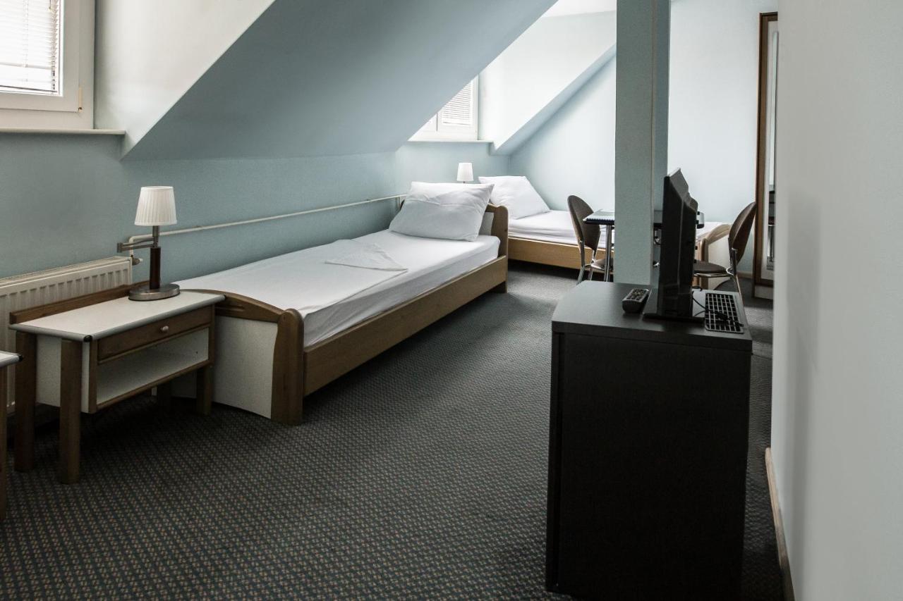 Hotel Carlstadt Karlovac Luaran gambar